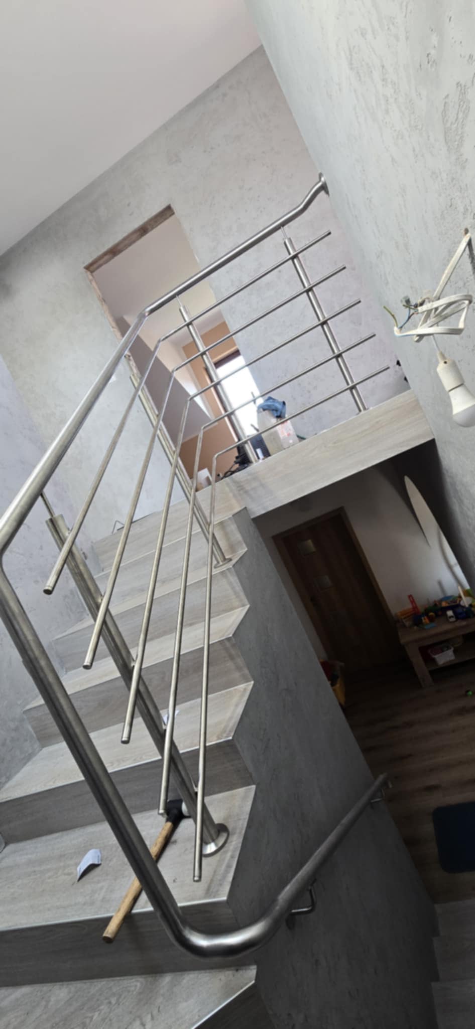 Balustrada antresolowa minimalistyczna, czarna mat